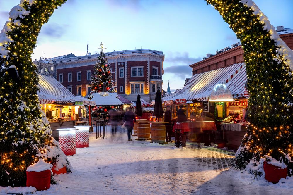 Christmas-market-place-at-the-Dome-square-in-Riga